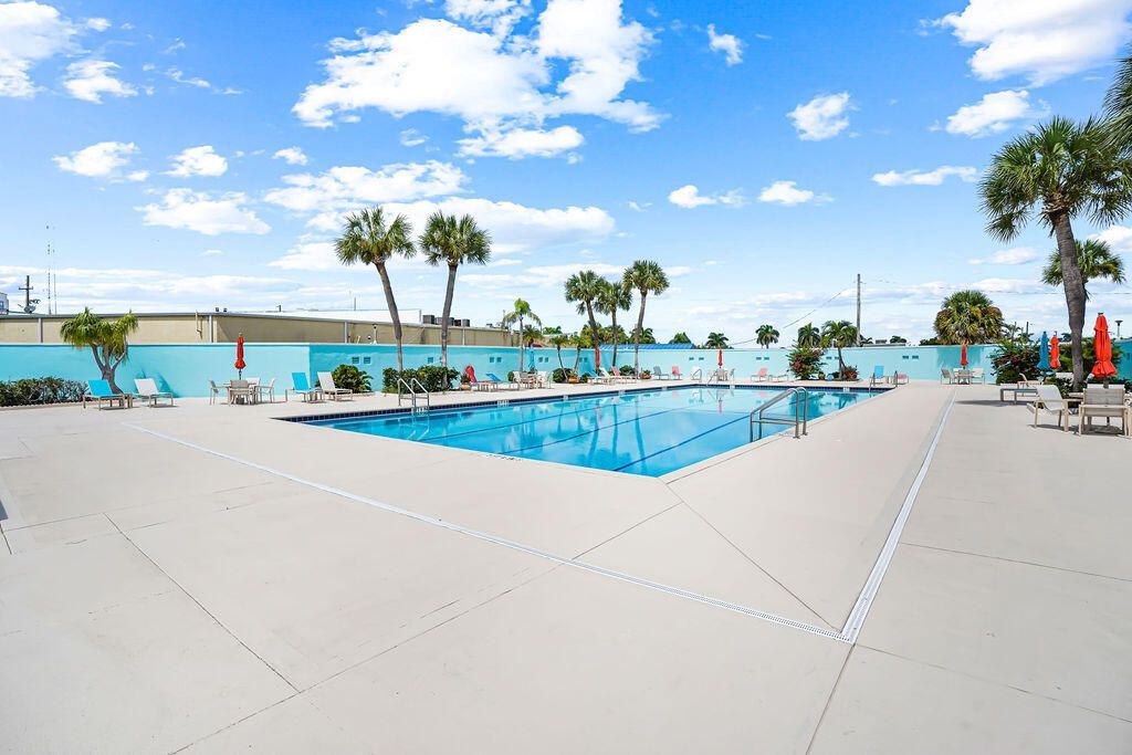 1177 Bayshore Drive, Unit 204, Hutchinson Island, FL 34949 Photo