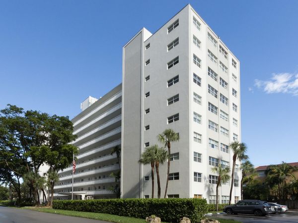 2555 NE 11TH Street, Unit 906, Fort Lauderdale, FL 33304