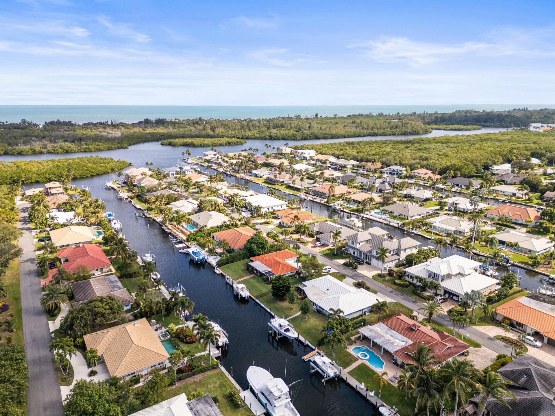 8945 SE Harbor Island Way, Hobe Sound, FL 33455 Photo