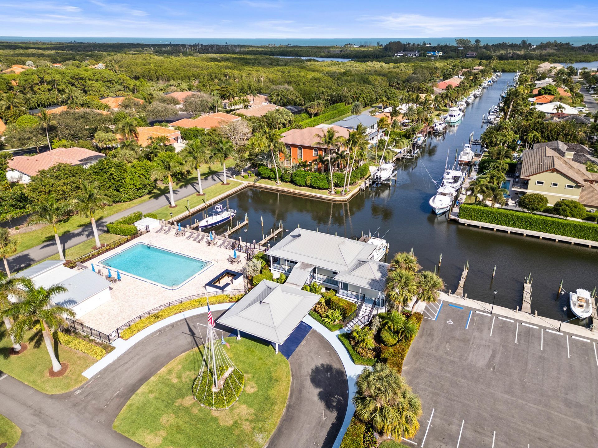 8945 SE Harbor Island Way, Hobe Sound, FL 33455 Photo