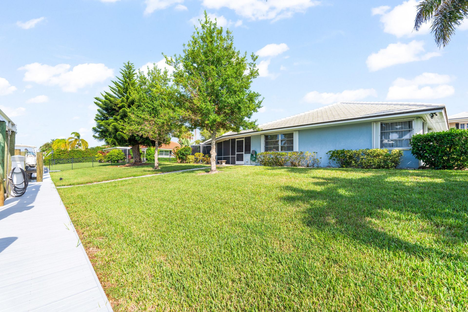 8945 SE Harbor Island Way, Hobe Sound, FL 33455 Photo
