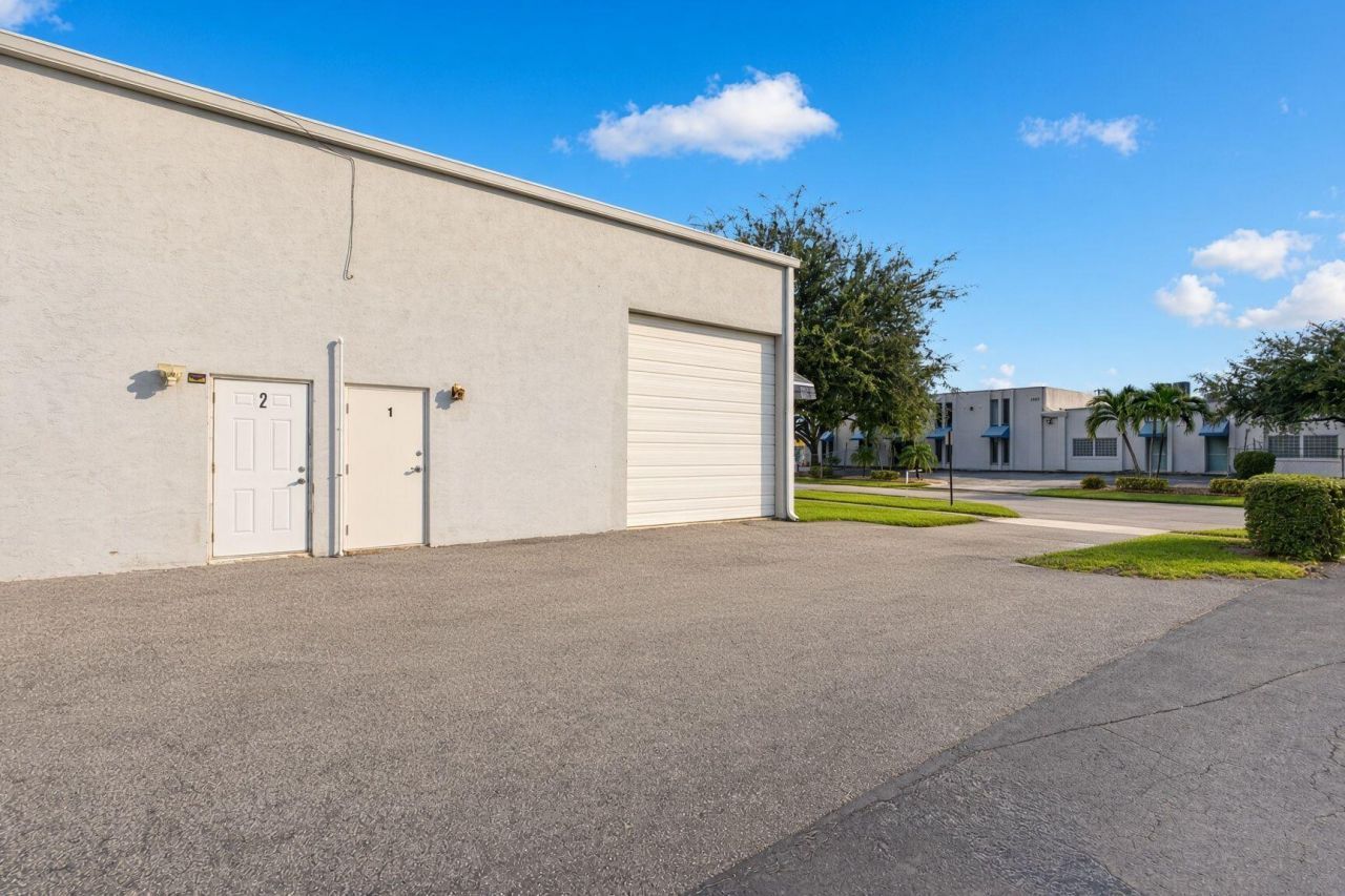 1334 S Killian Drive, Unit 1, Lake Park, FL 00000 Photo