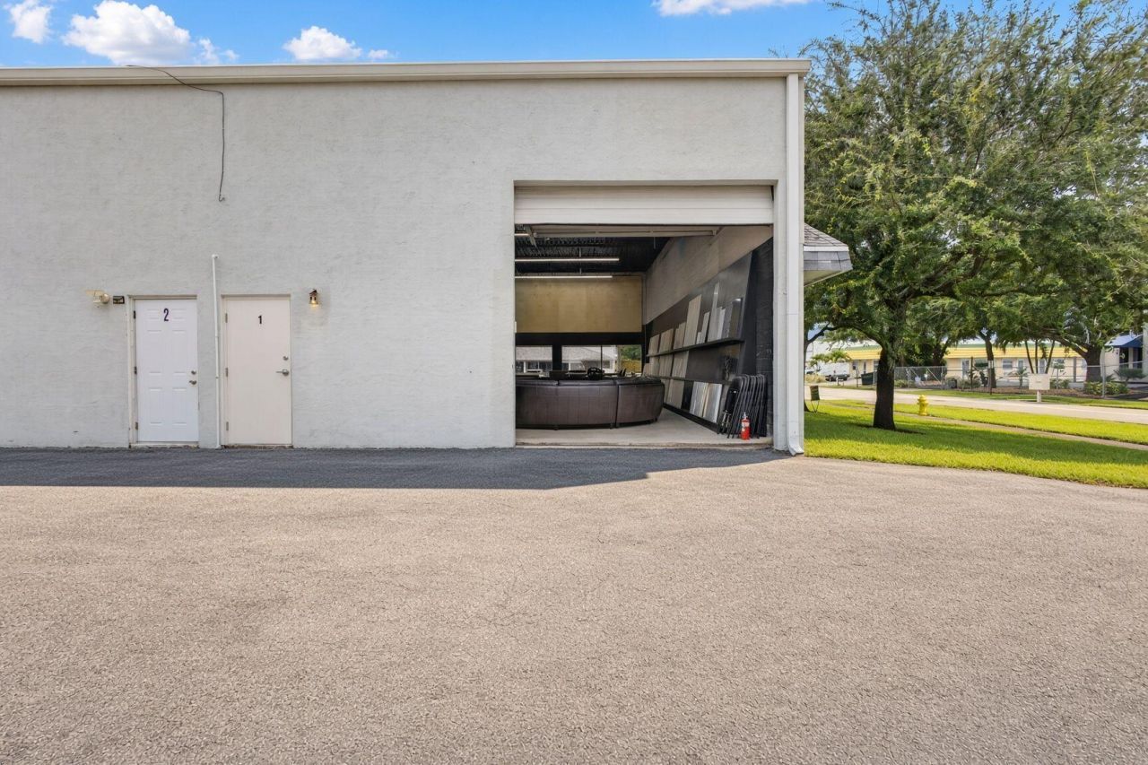 1334 S Killian Drive, Unit 1, Lake Park, FL 00000 Photo