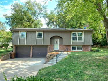 1016 Normandy Drive, Bellevue, NE 68005