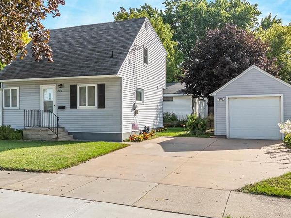 902 N LINWOOD AVENUE, Appleton, WI 54914
