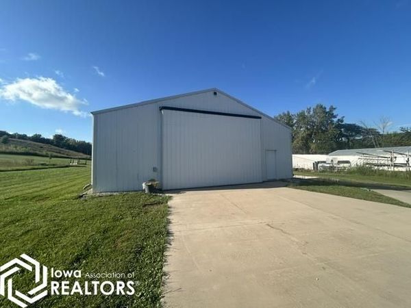 1058 500Th Avenue, Montezuma, IA 50171