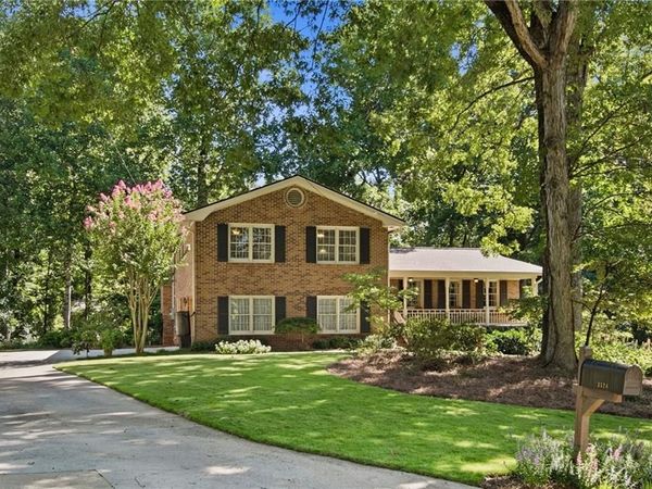 1524 Summerford Court, Dunwoody, GA 30338