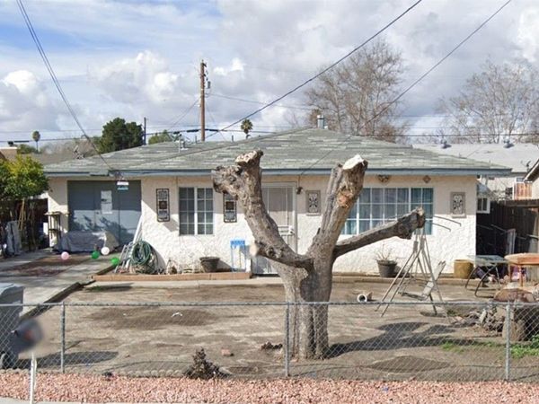 498 S Vernon, San Jacinto, CA 92583