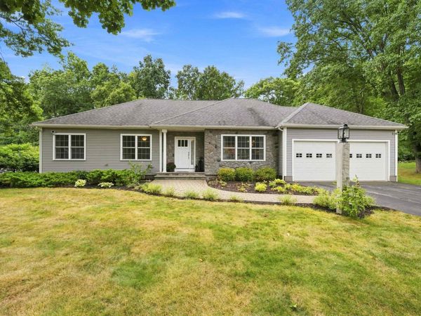 8 Rolling Ridge Road, Windham, NH 03037