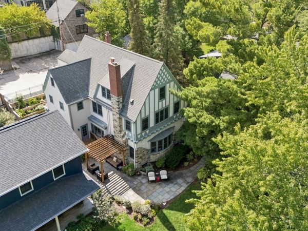 1015 W Minnehaha Parkway, Minneapolis, MN 55419