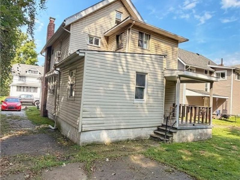 1167 Pondview Avenue, Akron, OH 44305 Photo 4