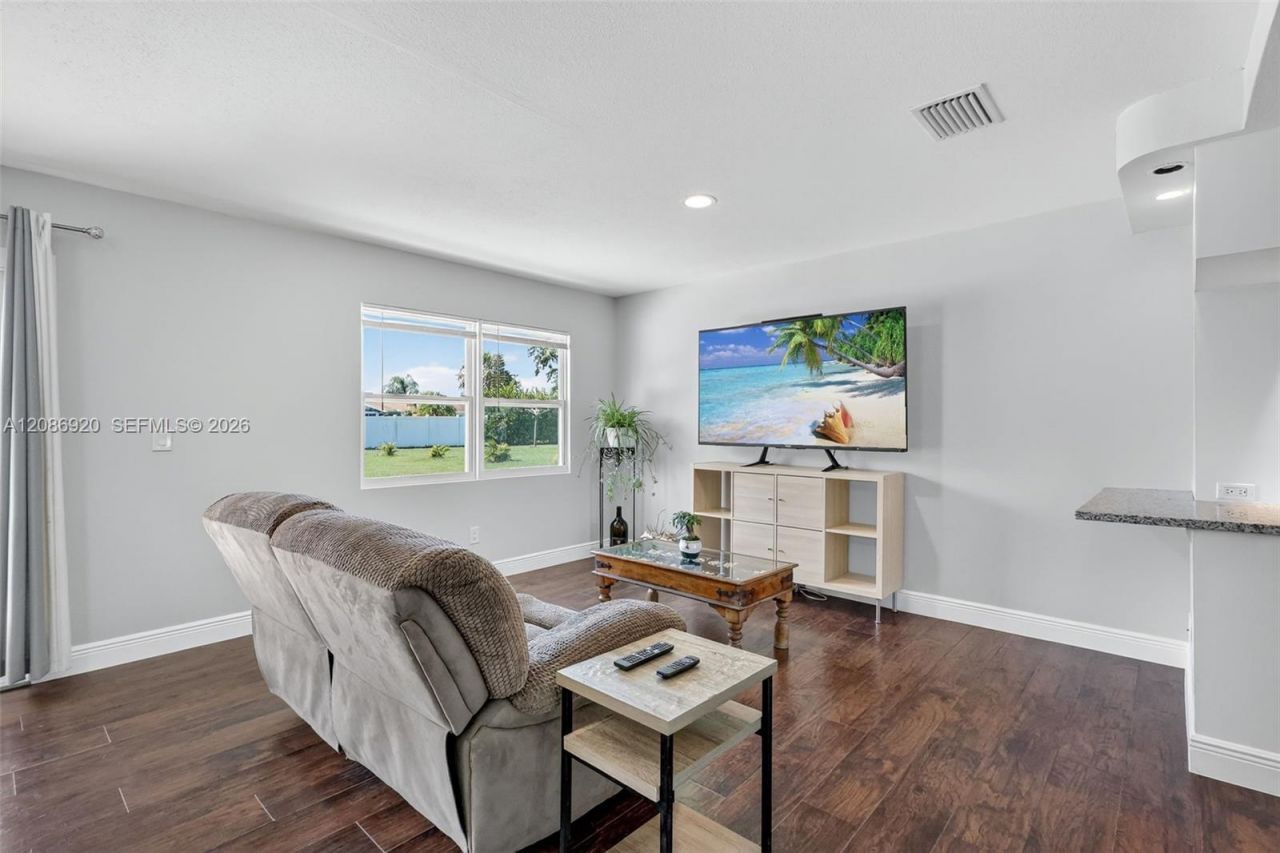 1610 SE Burning Ln, Port Saint Lucie, FL 34952 Photo