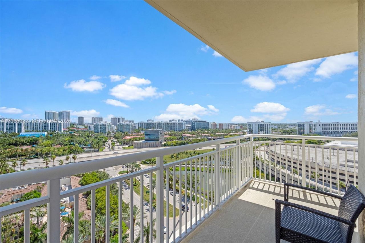 19501 W Country Club Dr, Unit 1508, Aventura, FL 33180 Photo