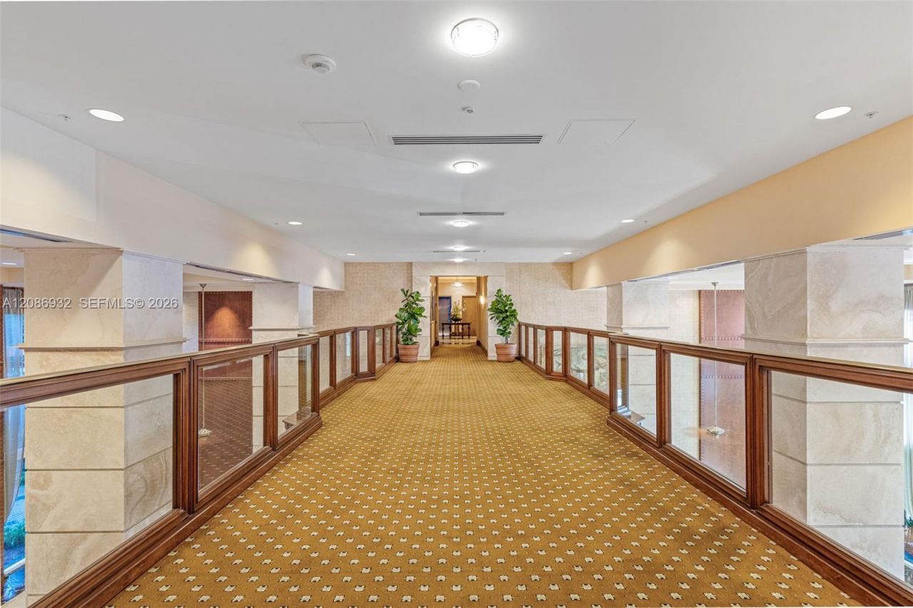 19501 W Country Club Dr, Unit 1508, Aventura, FL 33180 Photo
