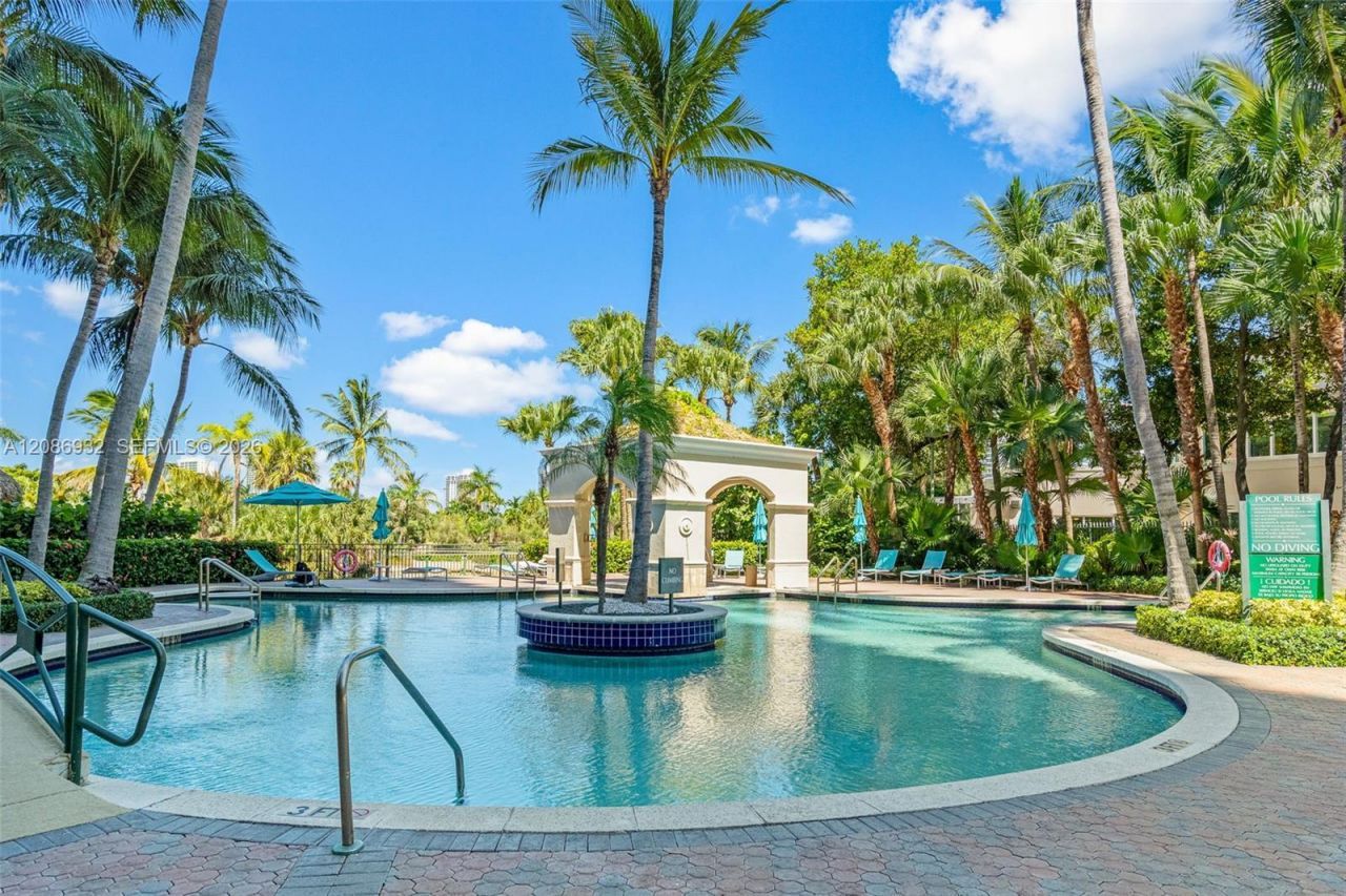 19501 W Country Club Dr, Unit 1508, Aventura, FL 33180 Photo