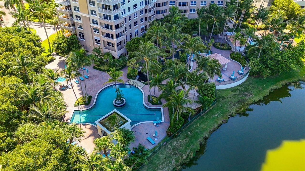 19501 W Country Club Dr, Unit 1508, Aventura, FL 33180 Photo