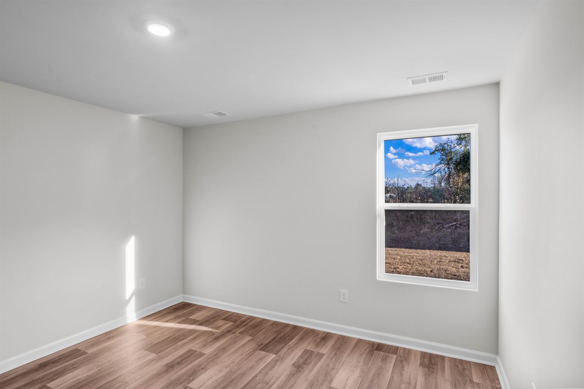 613 Green Valley Way Photo 14
