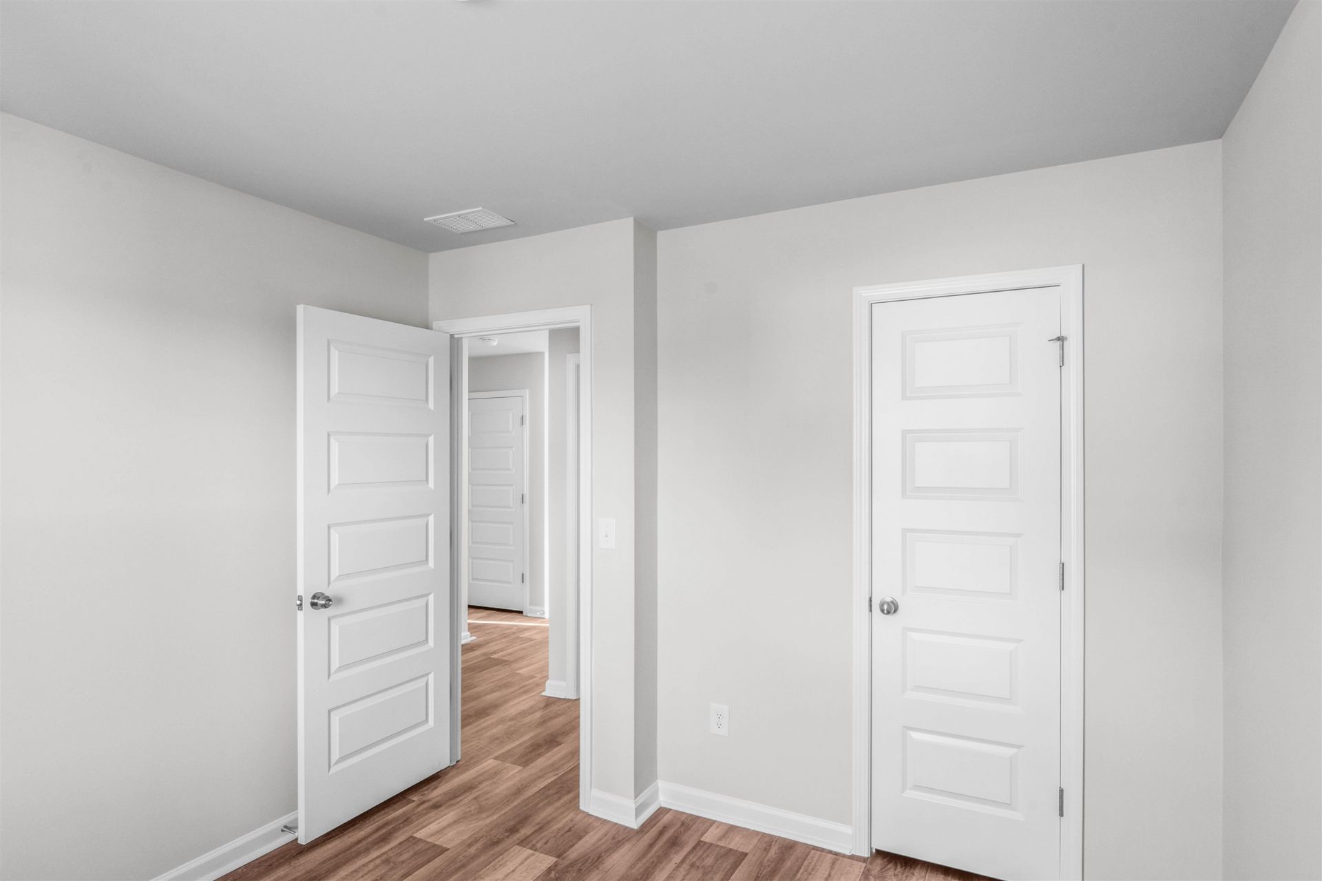 613 Green Valley Way Photo 23