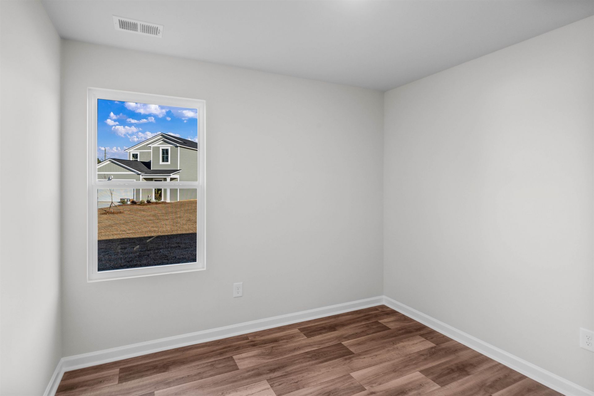 613 Green Valley Way Photo 25
