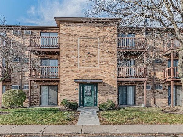 1352 N Geneva Drive , Unit 2A, Palatine, IL 60074