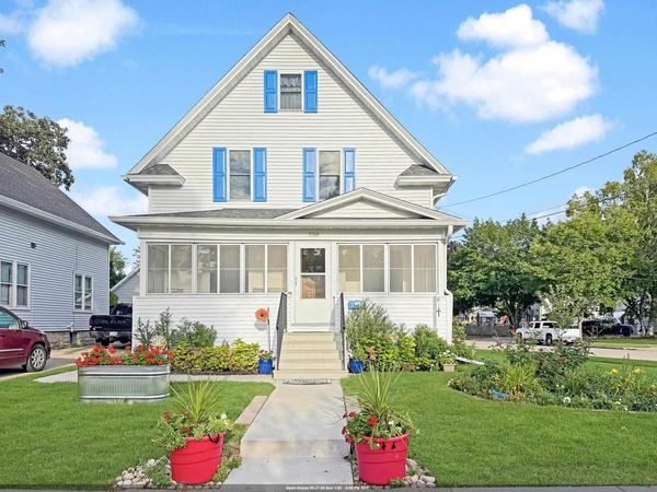 1564 PLUMMER STREET, Oshkosh, WI 54902