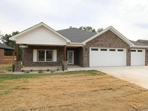211 Grant Dr Drive, Bryant, AR 72022