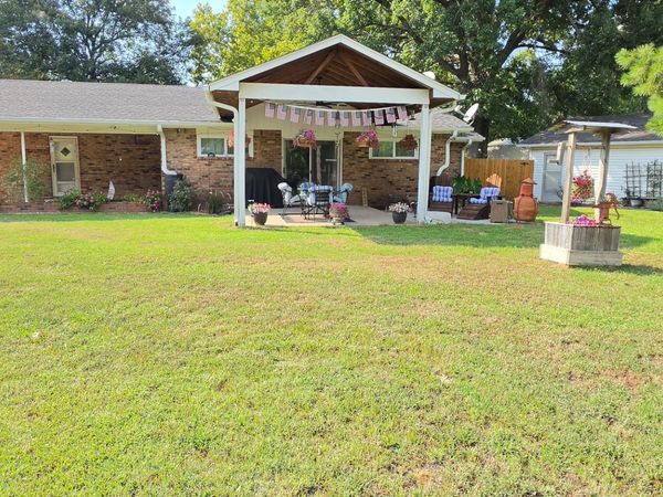 17 Breakenridge Drive, Eufaula, OK 74432