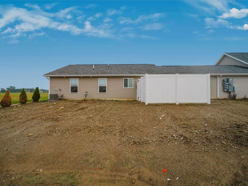 212 Cumberland Meadows Circle, Hebron, OH 43025 Photo 3
