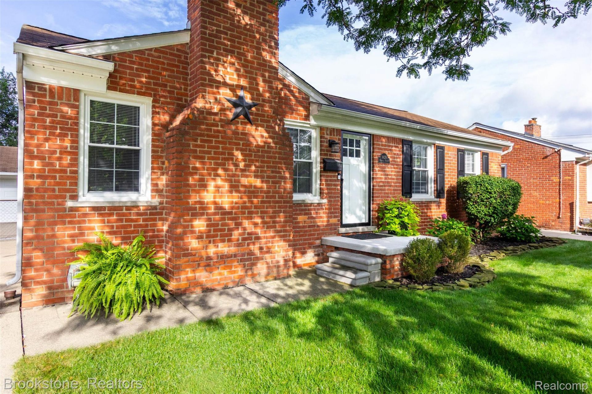 9829 Mayfield Street, Livonia, Mi 48150 Main Photo