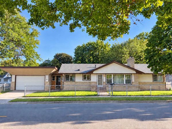 1894 Minnehaha Avenue E, Saint Paul, MN 55119
