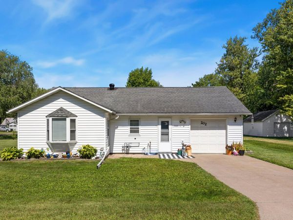 202 Center St E, Rockland, WI 54653