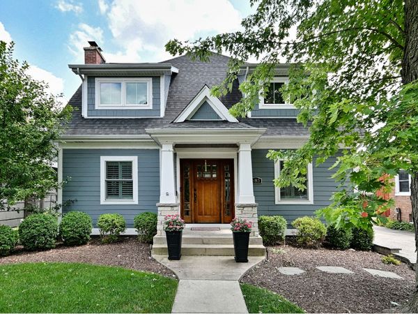 685 S Saylor Avenue, Elmhurst, IL 60126