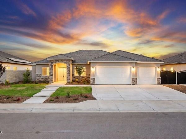 7516 Ruthburg Way, Bakersfield, CA 93314