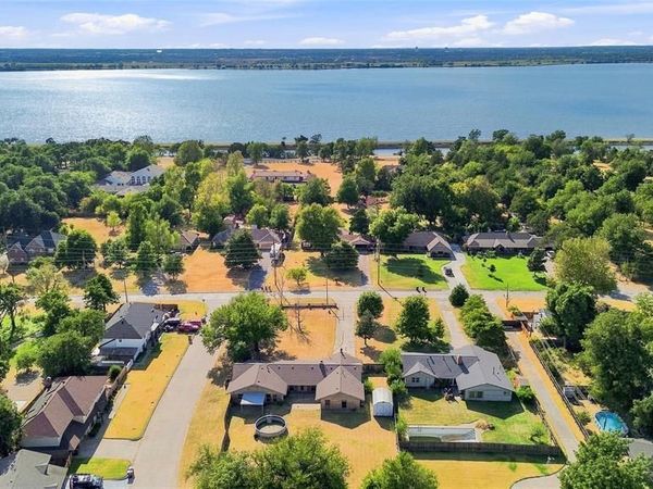 2716 N Eagle Lane, Oklahoma City, OK 73127