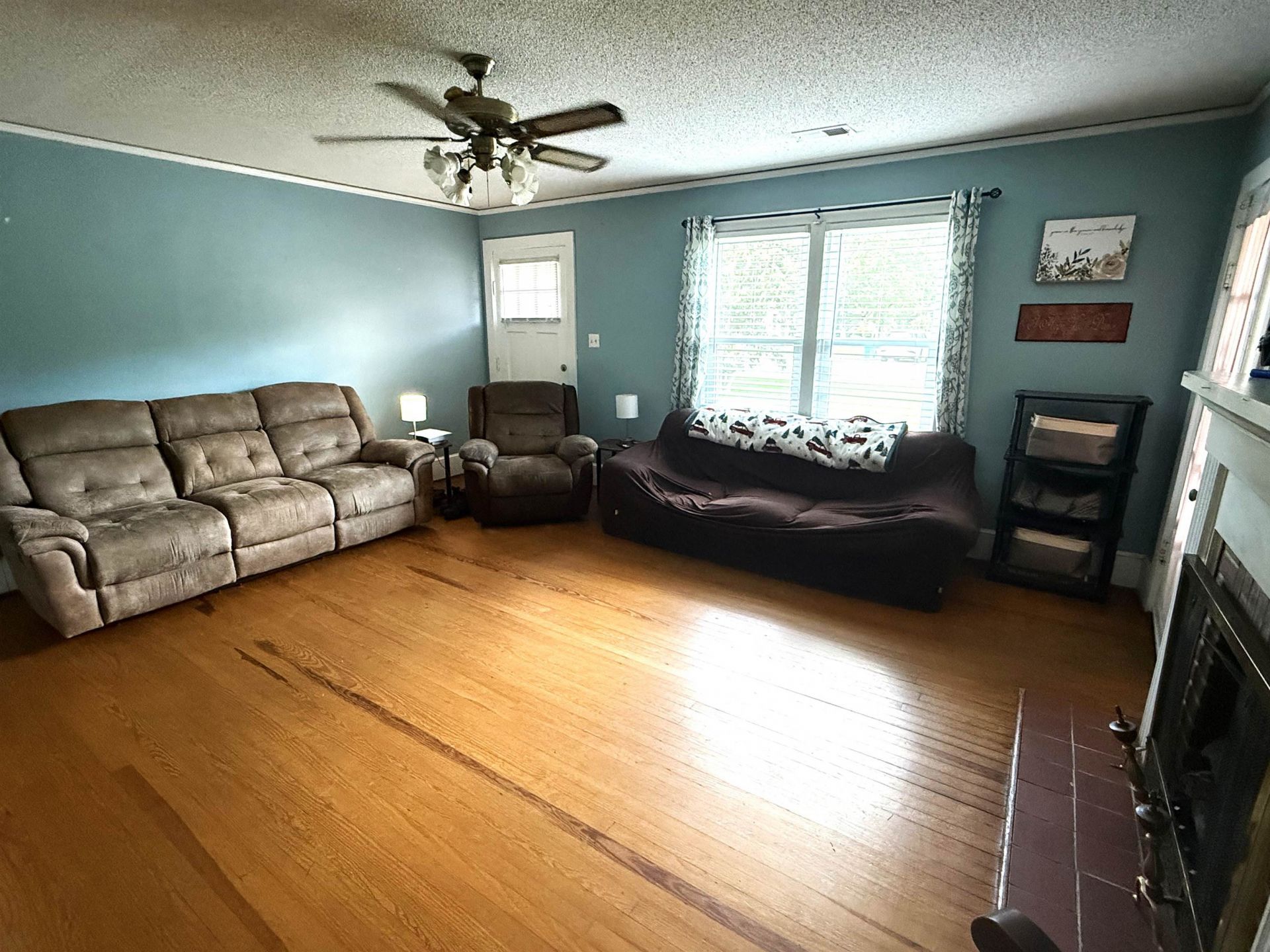 222 E Hampton St. Photo 5