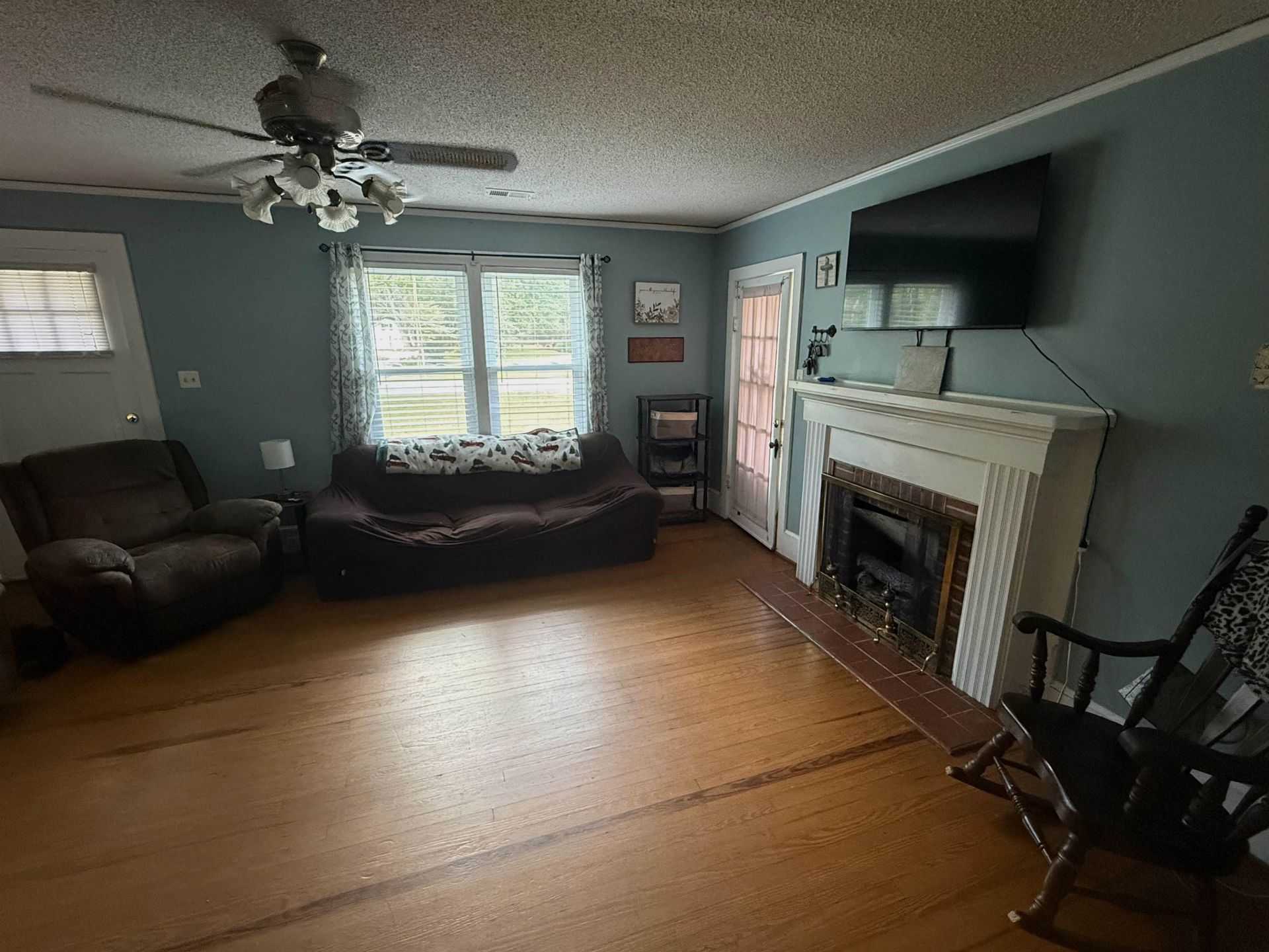 222 E Hampton St. Photo 6
