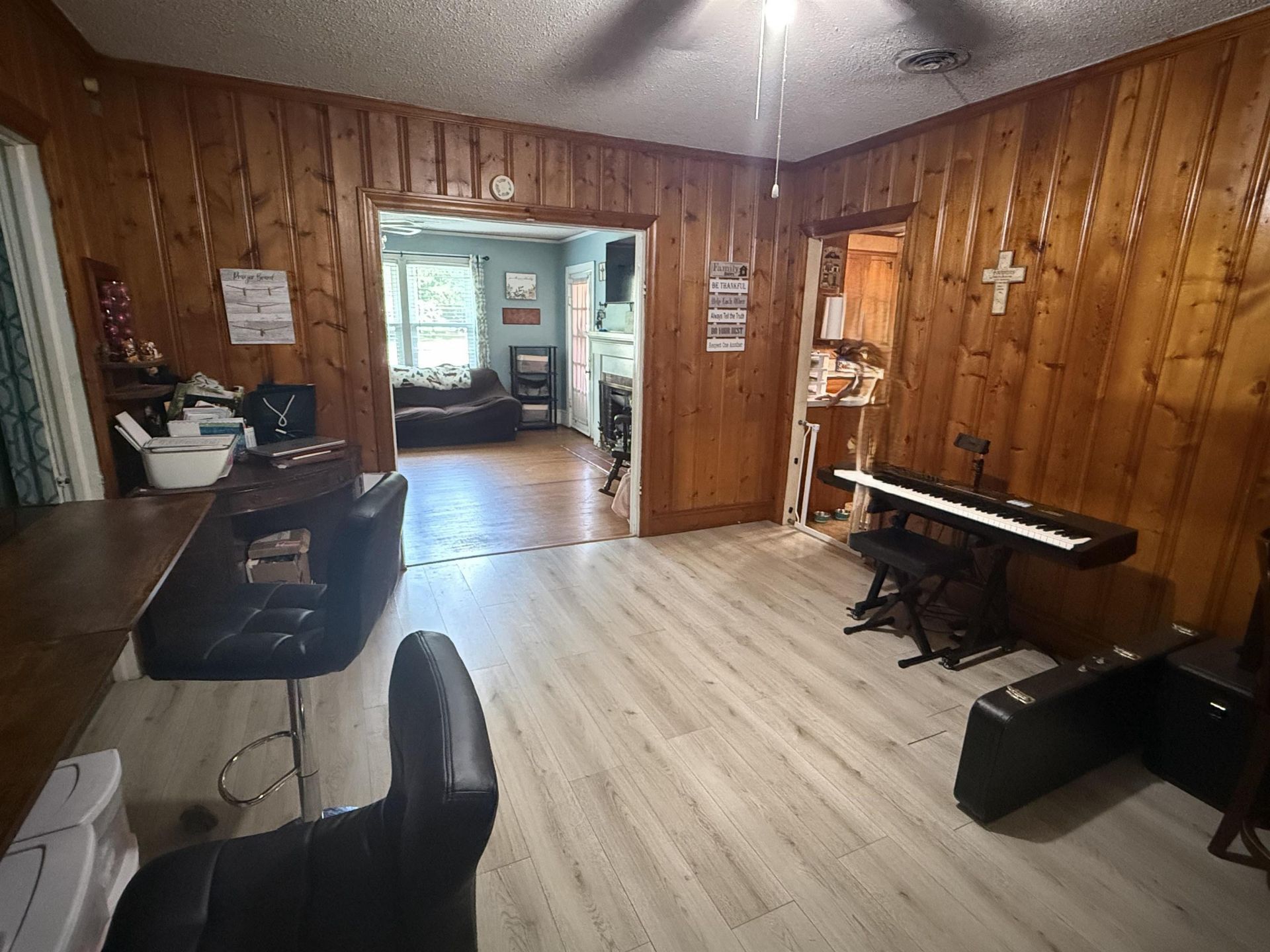 222 E Hampton St. Photo 9