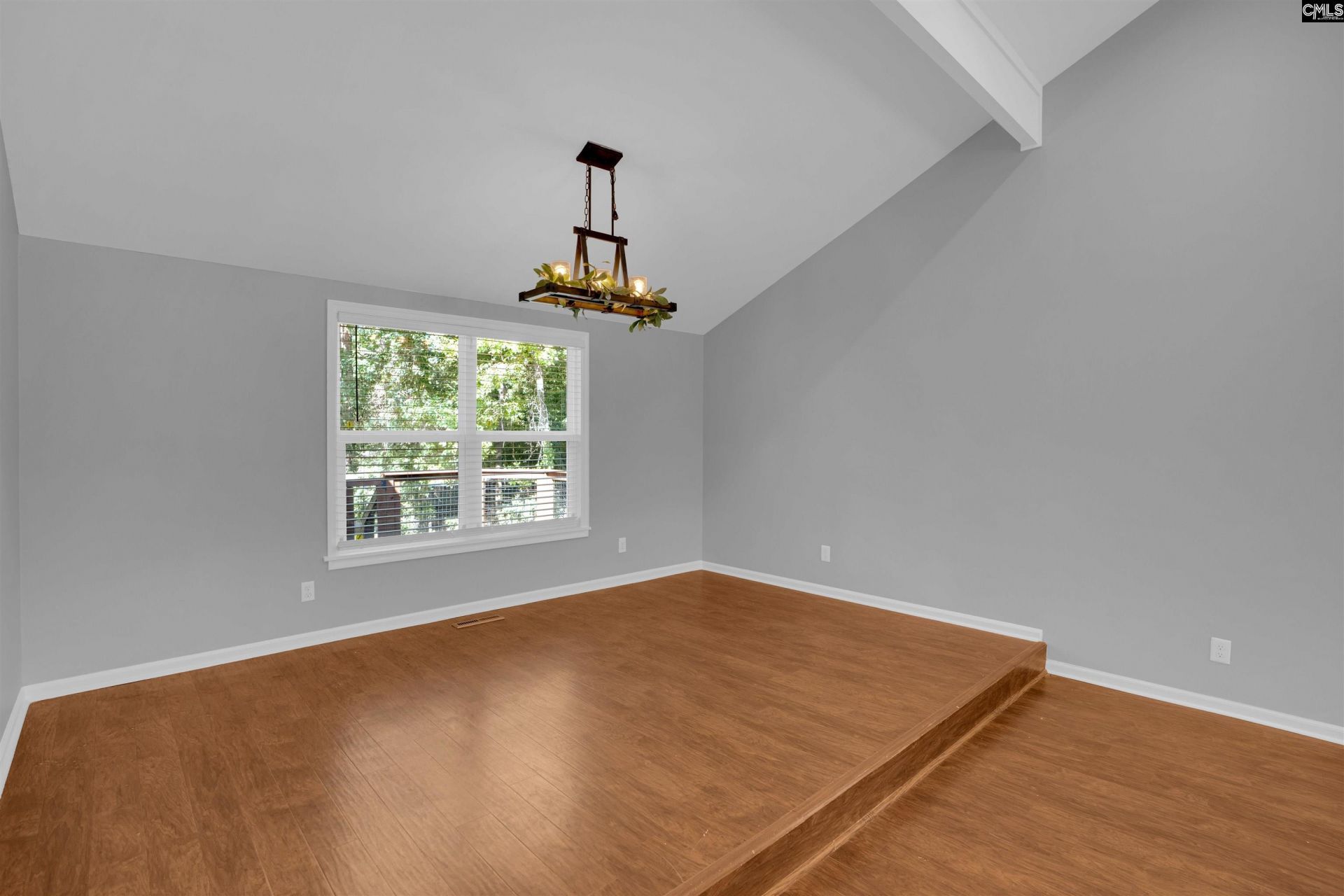 206 Rodborough Road Photo 11