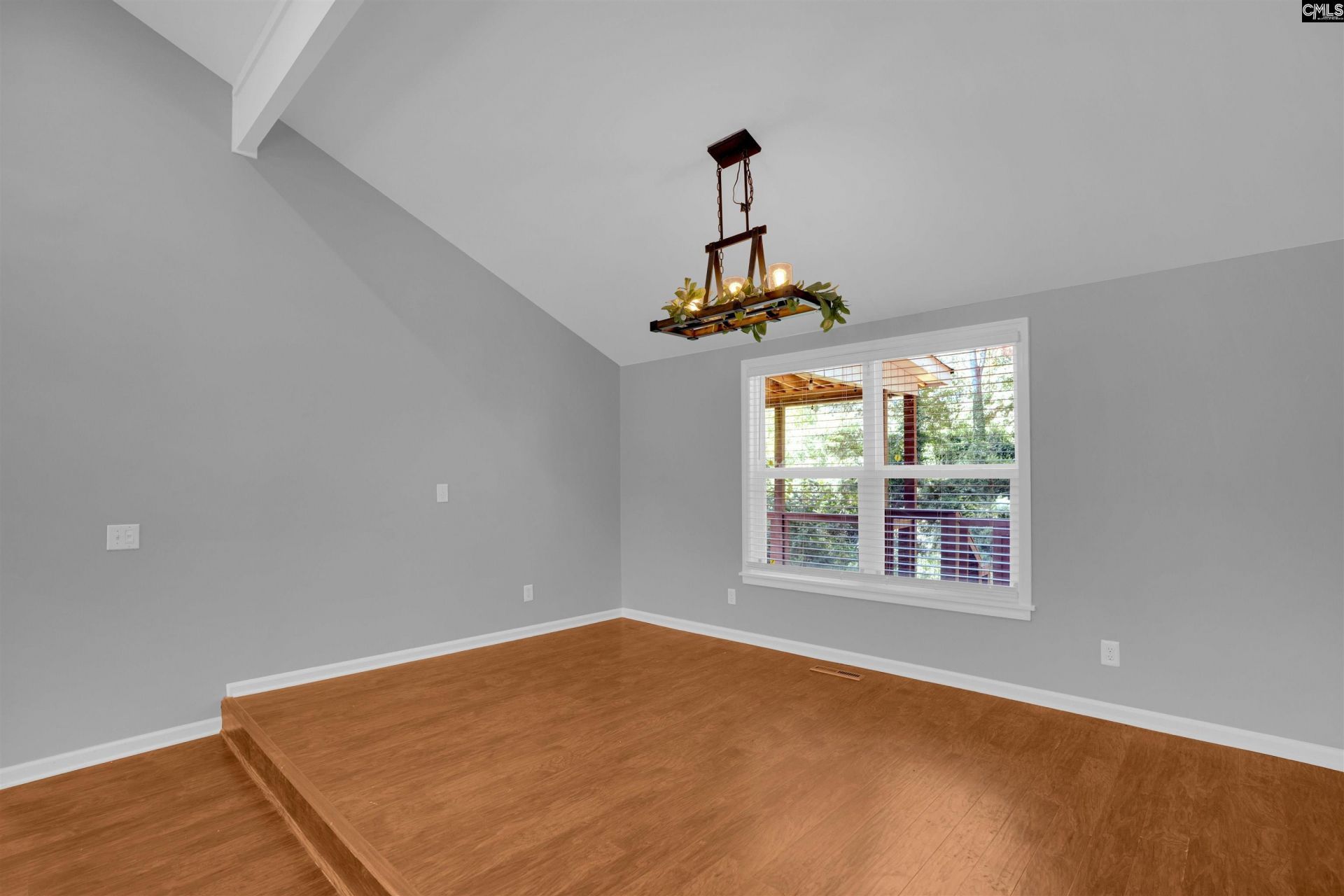 206 Rodborough Road Photo 13