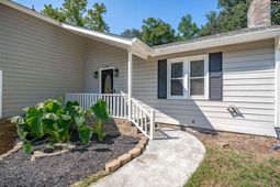 206 Rodborough Road photo 4