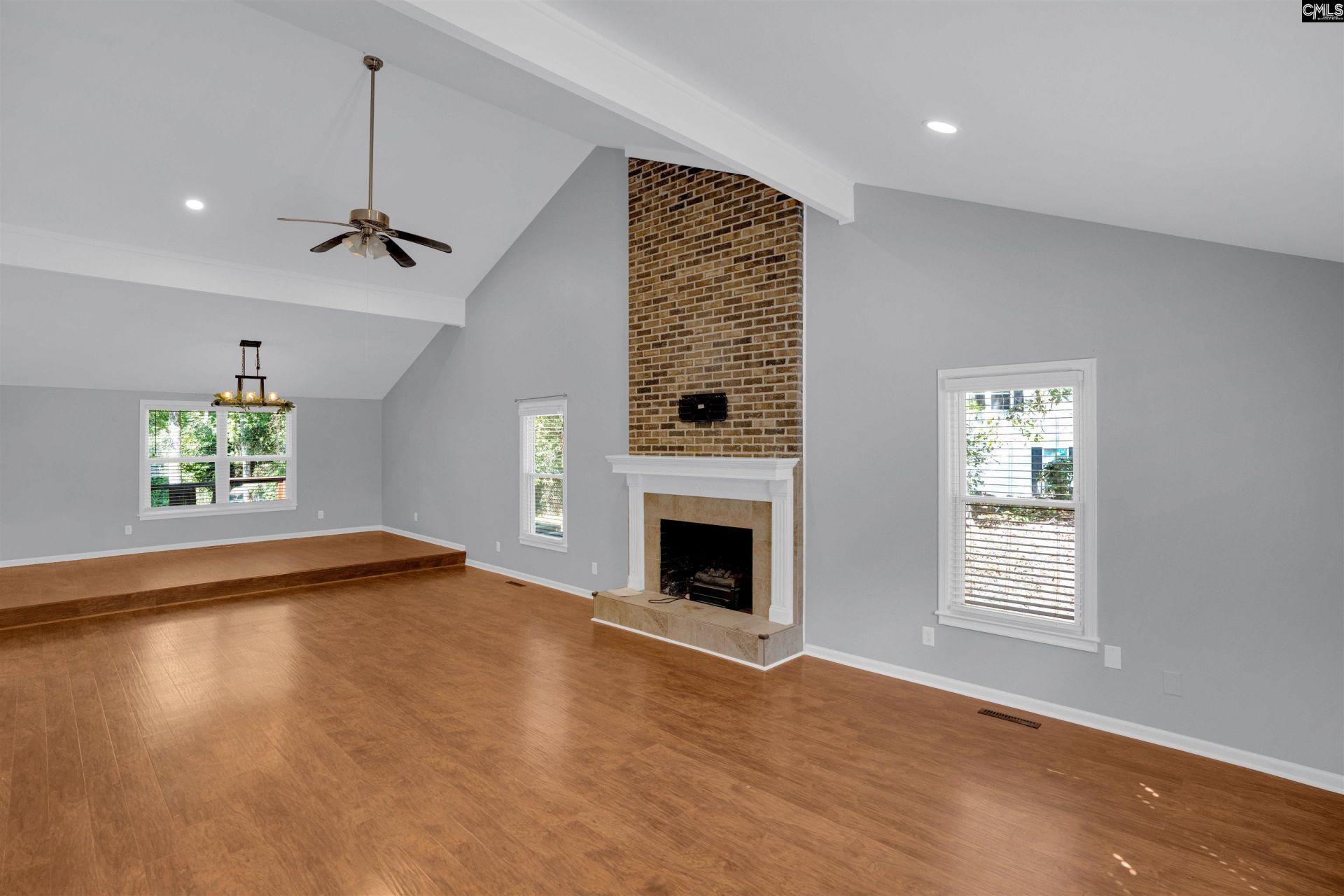 206 Rodborough Road Photo 7