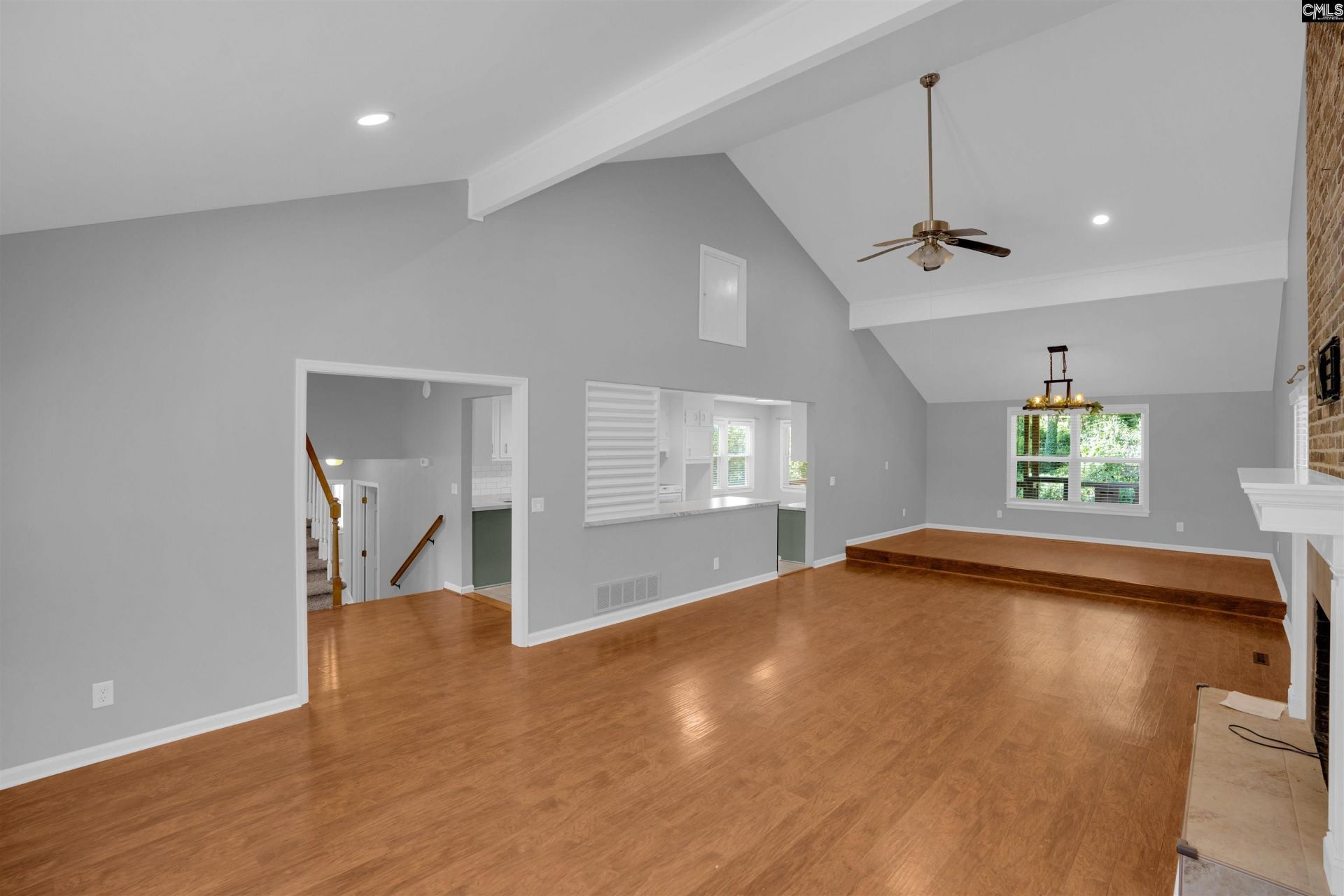 206 Rodborough Road Photo 8