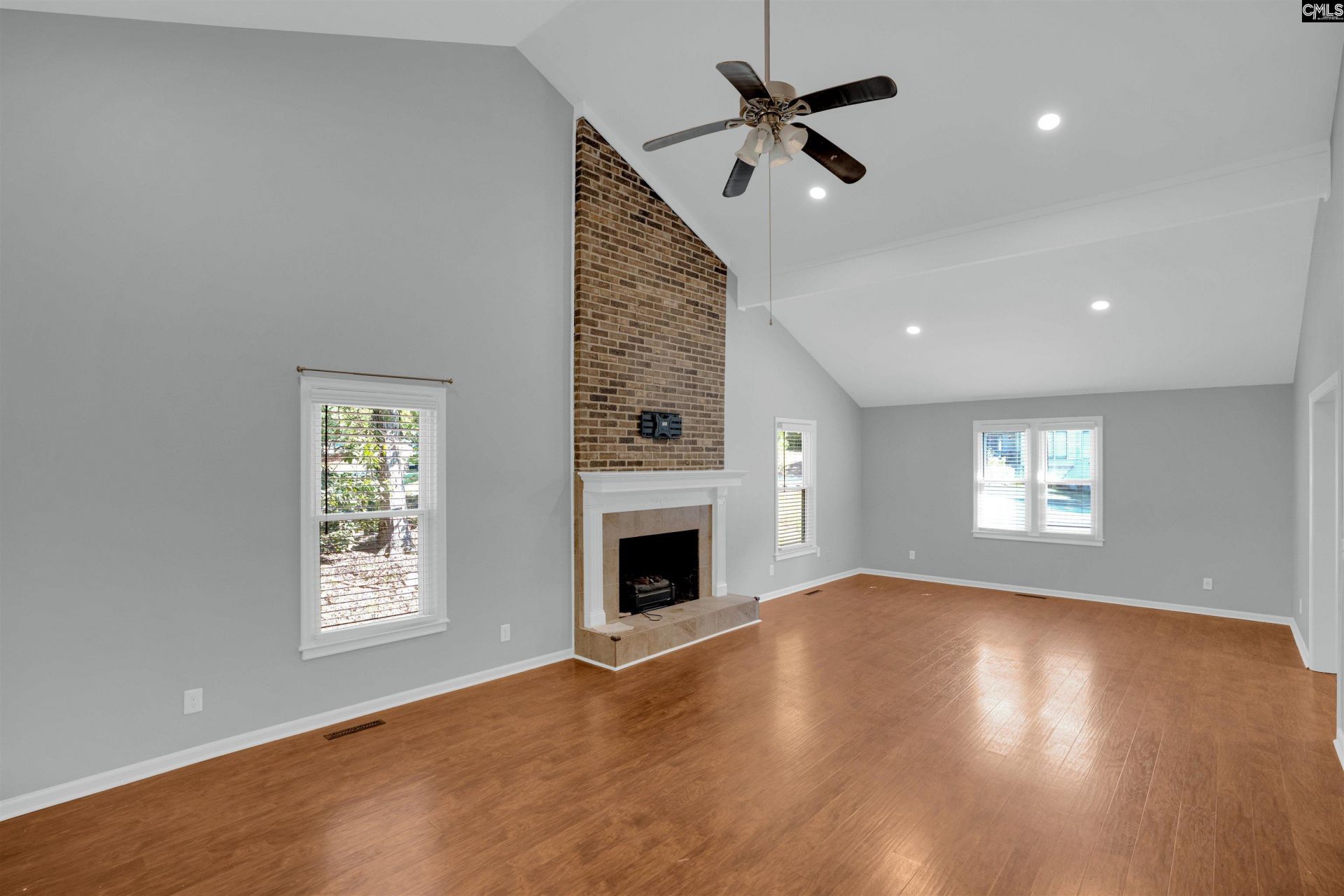 206 Rodborough Road Photo 9