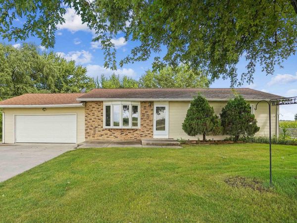 149 E Mt. Vernon Road, Waterloo, IA 50703