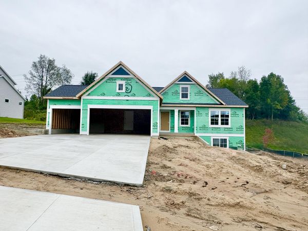5925 Valley Point Drive SE, Caledonia, MI 49316