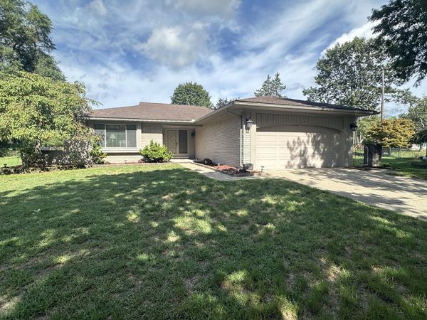 18975 Bainbridge Avenue, Livonia, MI 48152