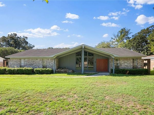504 Vaughn Drive N, Satsuma, AL 36572