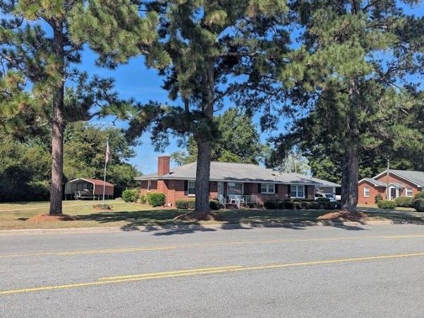 411 Main Street, Newton Grove, NC 28366