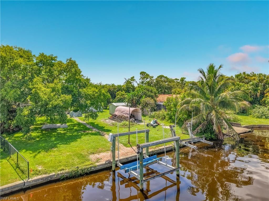 1864 Marina Cir, North Fort Myers, FL 33903 Photo