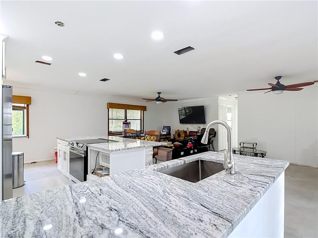 1864 Marina Cir, North Fort Myers, FL 33903 Photo